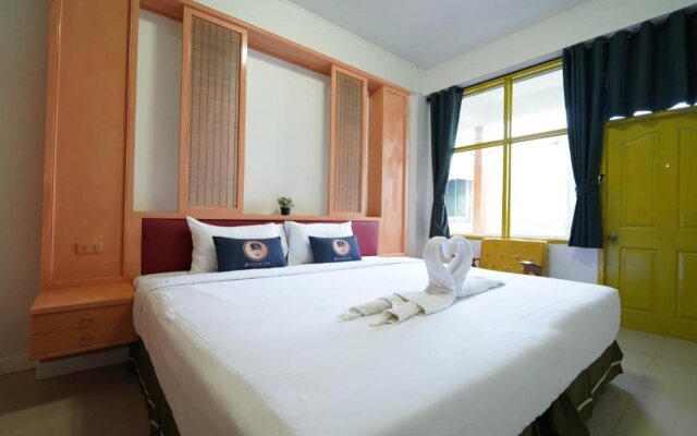RoomQuest Hotel Pratunam