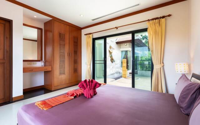 Boutique 3BR Pool Villa Bianca NaiHarn