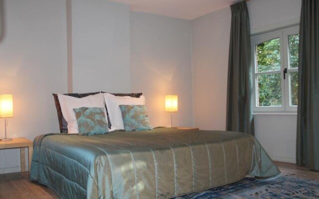 Two Rooms In Bruges