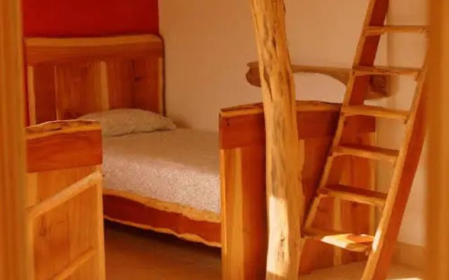 Almagreira Surf Hostel