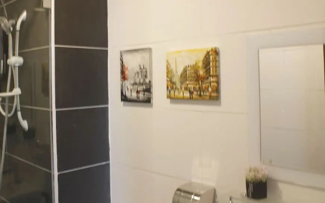H2H Euro House