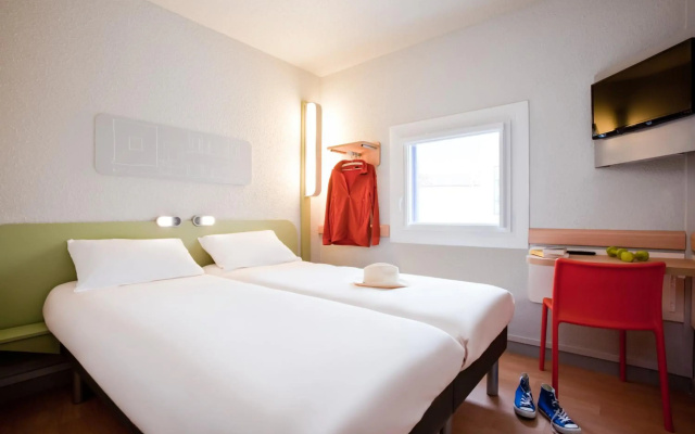 ibis budget Pontault Combault RN4 Marne la Vallée