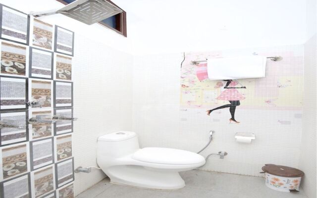 OYO 12025 Hotel Kamal Palace