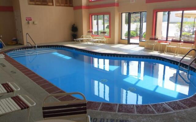 Travelodge Grand Rapids