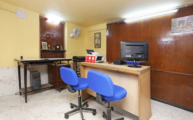 OYO 11896 Marble Palace Guest House