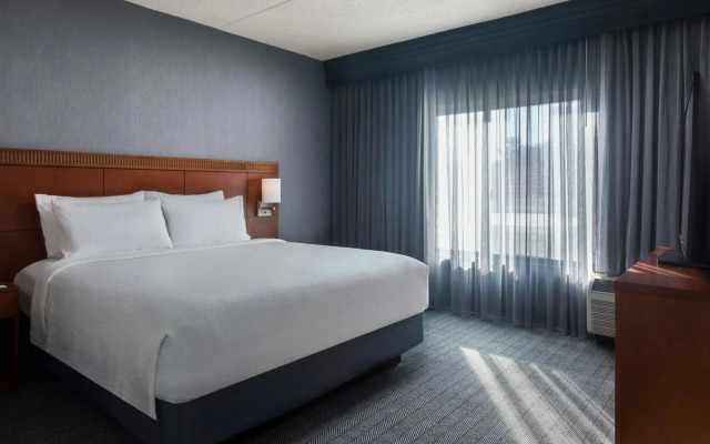 Courtyard Phoenix North by Marriott