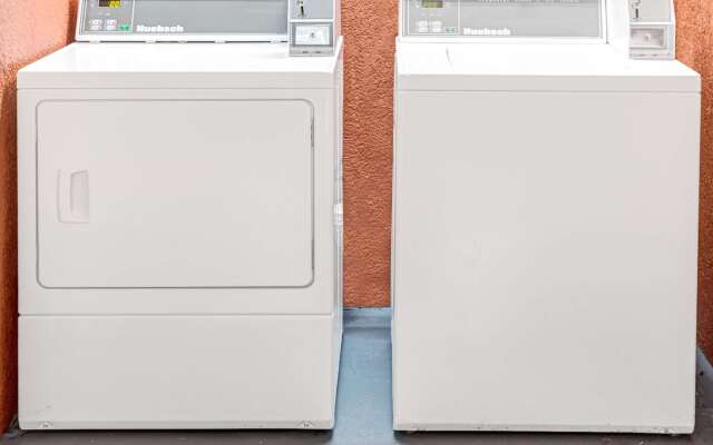 Super 8 by Wyndham Gainesville