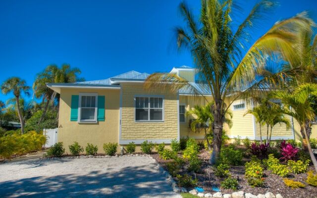 Hawaiian Hideaway Apartment 4