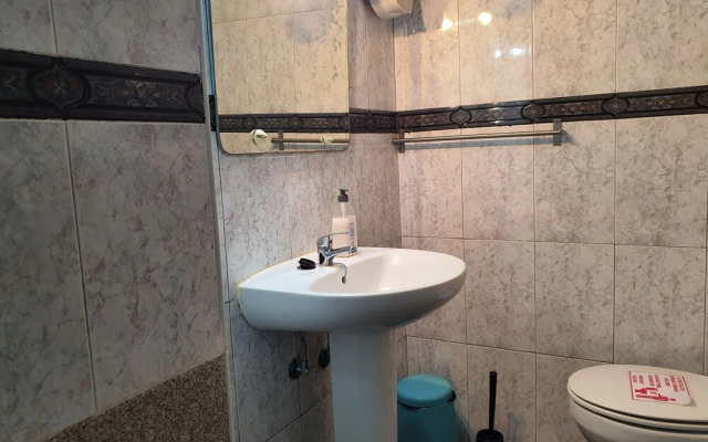 Low Cost Room Las Llaves 5