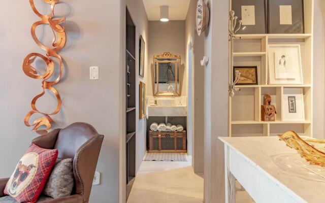 RV02 Quarto e Sala Finamente Decorado