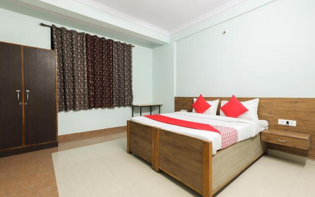 OYO 47603 Hotel Sandalwood Vibes