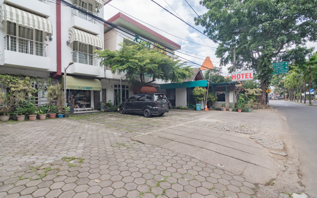 Rizh Hotel