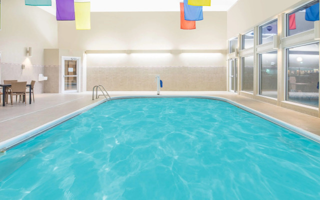 Ramada by Wyndham Springfield North