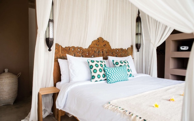 Luxury 12 Bedroom Villa With Private Pool, Bali Villa 2027 – Guest Rooms – Kerobokan