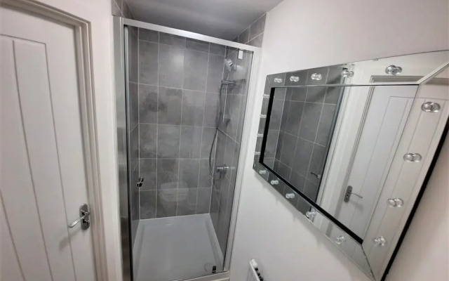 Ipswich - 3 Beds - Sleeps 6 - Private Garden