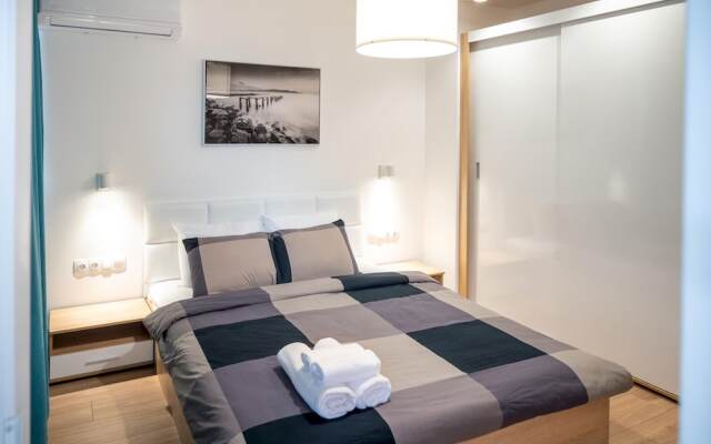 Modern and Cozy 1bdr Apartment in the City Center