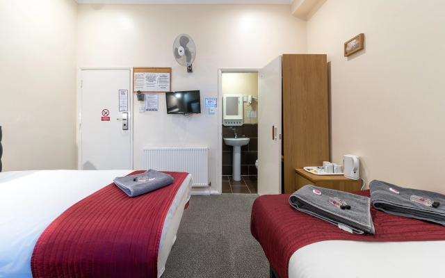 Saba Hotel