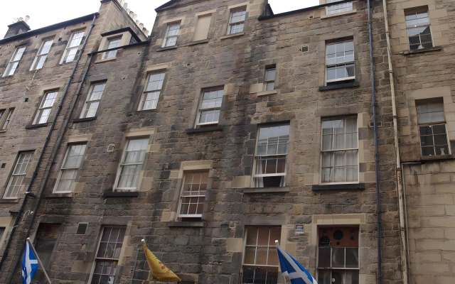 Niddry Street Apartments