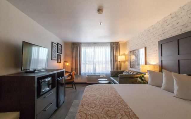 Oxford Suites Chico