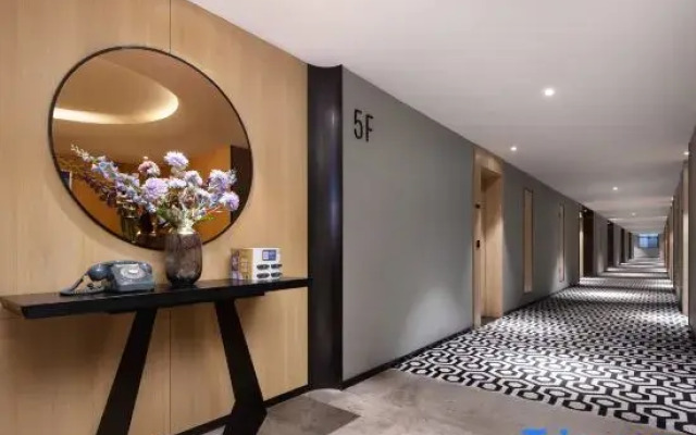 New Space Grand Hotel