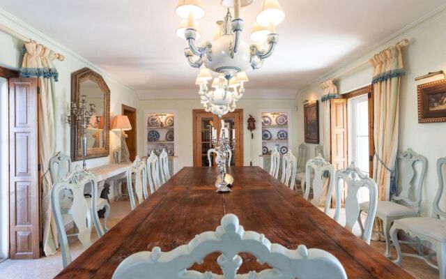 Rosa Estates The Farmhouse & Stables