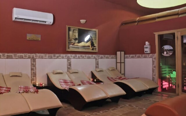 Club Sunny World (ex Orient Hill Hotel)
