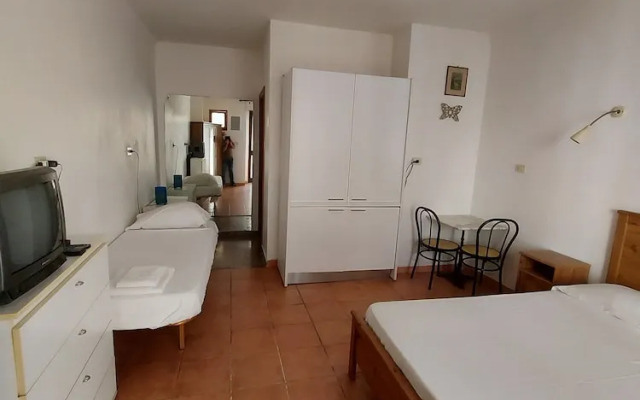 Vatican Rooms Guest House