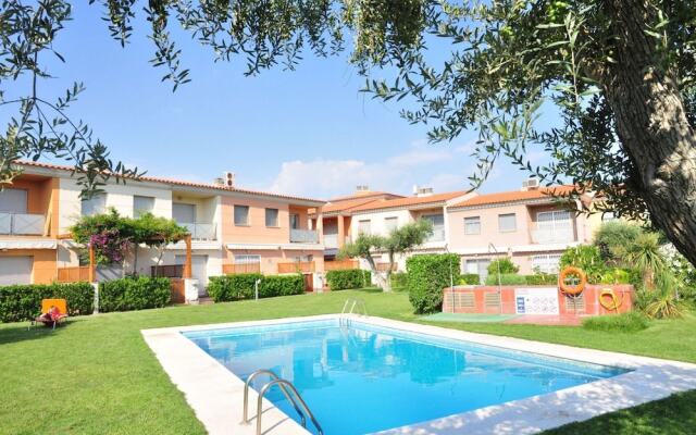 Cambrils Pool View House for 6 Guests