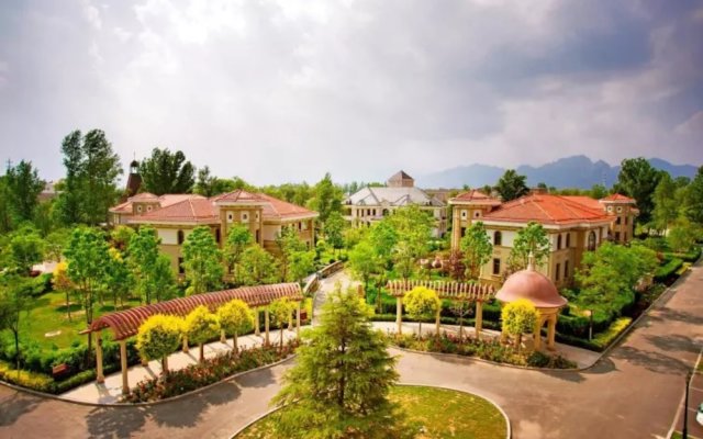 Badaling Hot Spring Resort