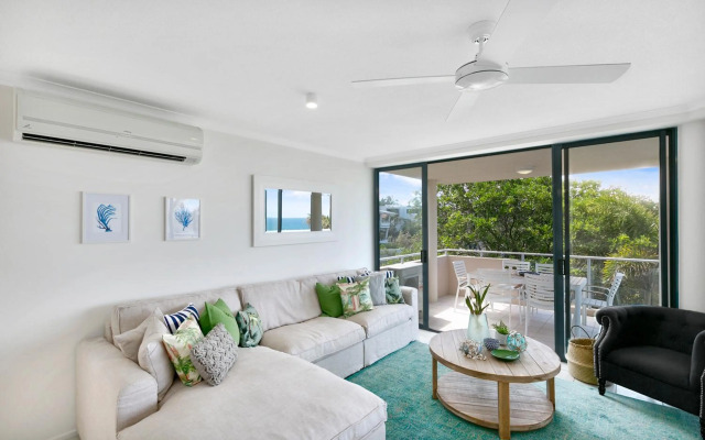 Sunny and spacious Sunshine Beach