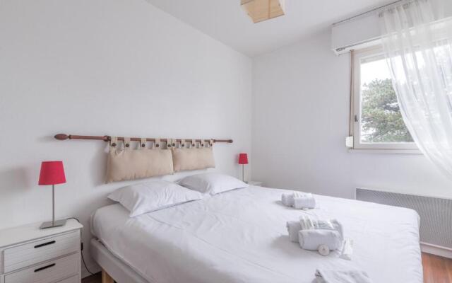 Appartement à 200m thalasso Plage de la Source