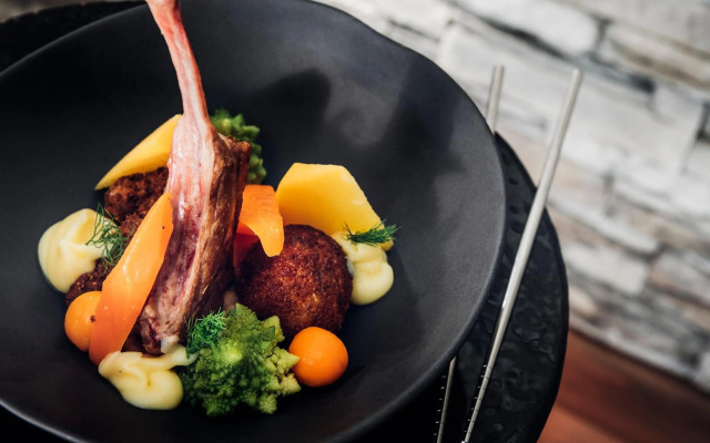 Anova Hotel & Spa