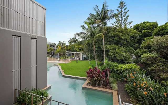 Pool View 3-Bed Oasis in Drift Resort