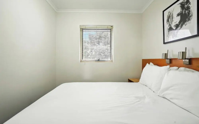 Elphin Villas Serviced Apartments & Motel Suites