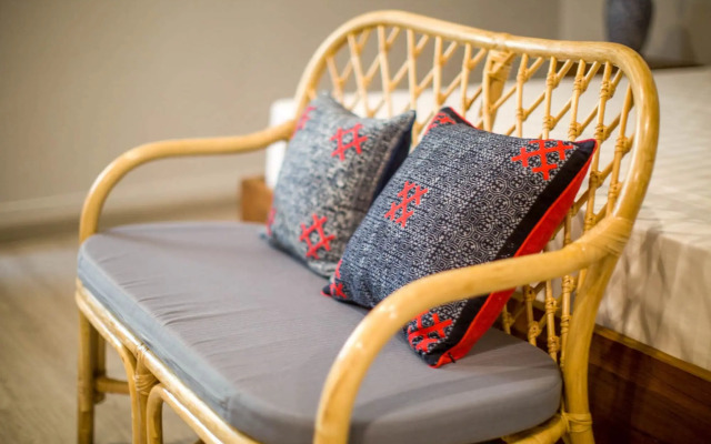 Vera Nidhra - Self check-in after 6pm