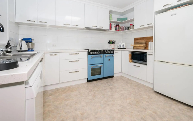 REST ASHORED SURFSIDE FOXTEL WiFi