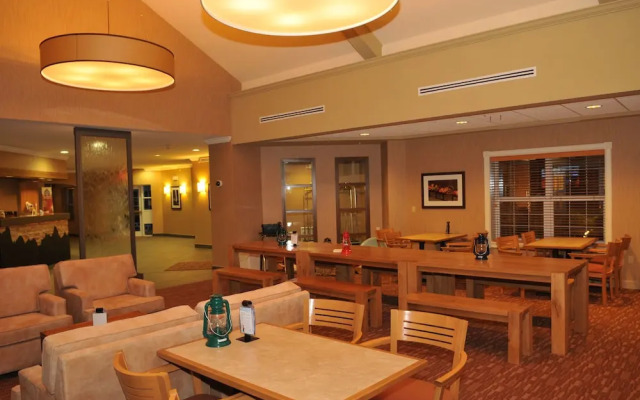 Lakeview Signature Inn Calgary Airport