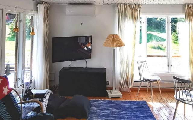 8 Person Holiday Home In Brastad