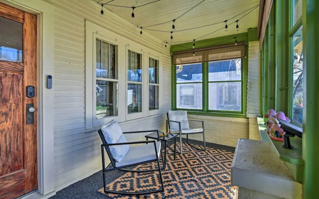 Family-friendly Des Moines Retreat w/ Patio!