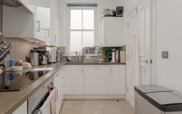 Stunning 2 Bedroom 2 Bathroom in South Kensington