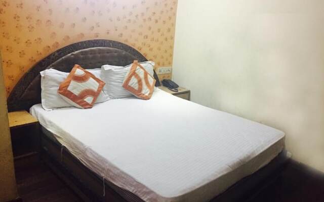 Luvyrooms Budget Paharganj 188