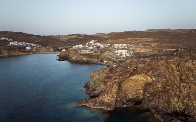 Semeli Coast Mykonos, Curio Collection by Hilton