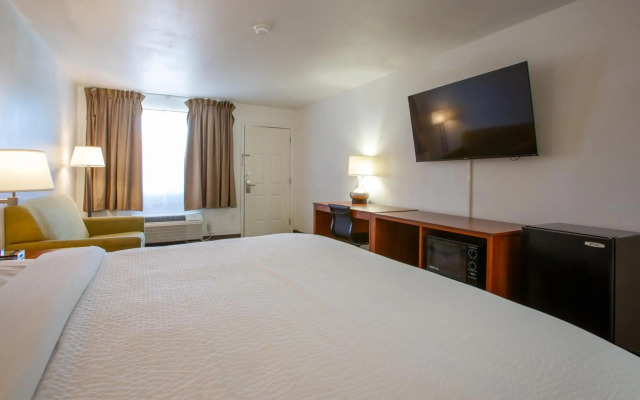 The Hotel Serene Glendale Peoria, Surestay Collection by BW