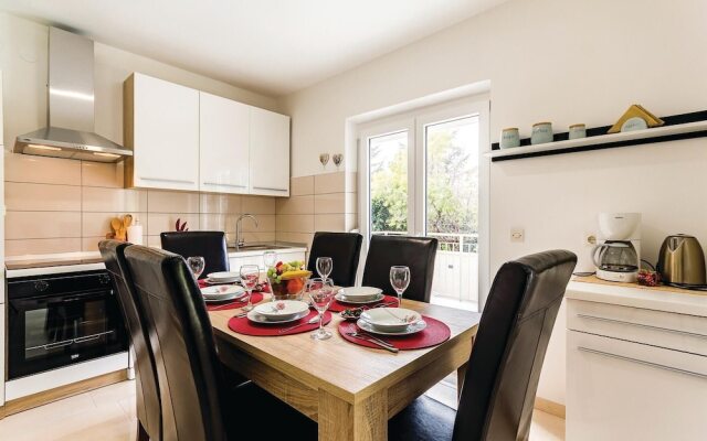 Stunning Home in Pula With Wifi and 5 Bedrooms