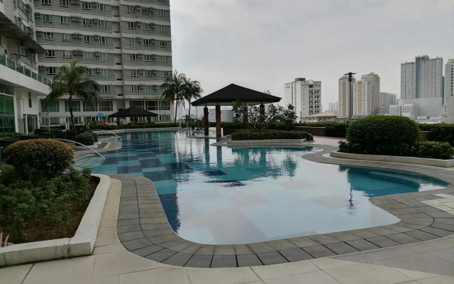 The Beacon Makati Staycation Suites