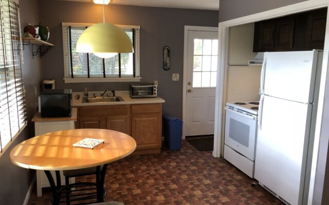 Silver Spring Chalet - GetAway