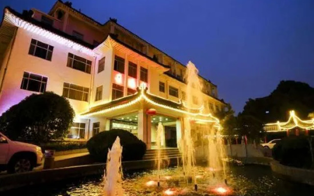 Yancheng Hotel