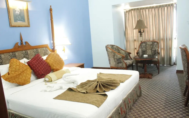 Regant Lake Palace Hotel