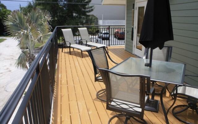 The Anna Maria Island Beach Paradise 10 - Studio condo by RedAwning