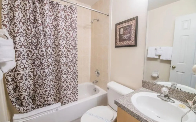 Lake View Townhome Near Disney